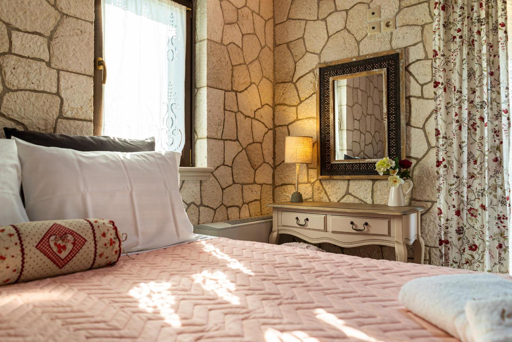 Apolpaina Fairytale Villa מראה חיצוני תמונה