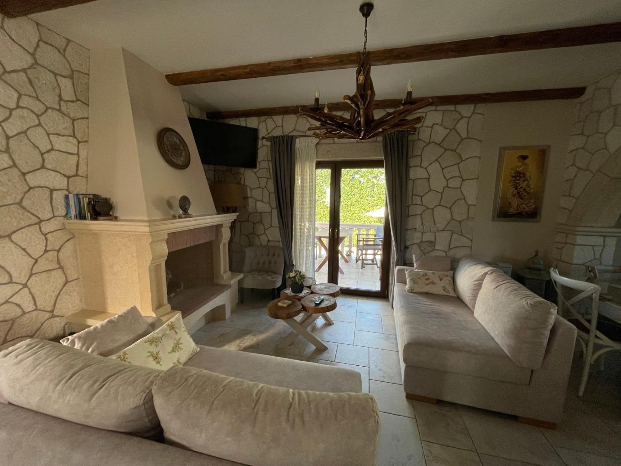Apolpaina Fairytale Villa מראה חיצוני תמונה