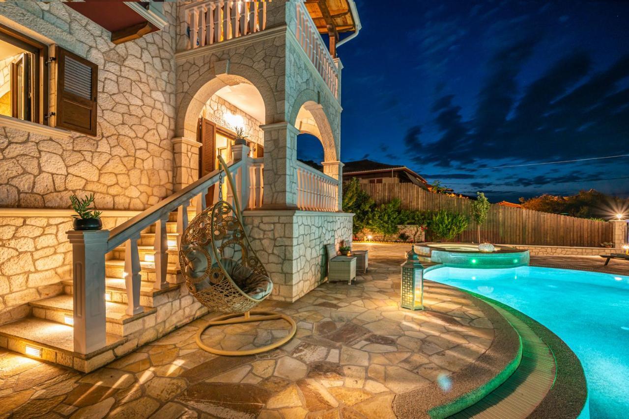 Apolpaina Fairytale Villa מראה חיצוני תמונה